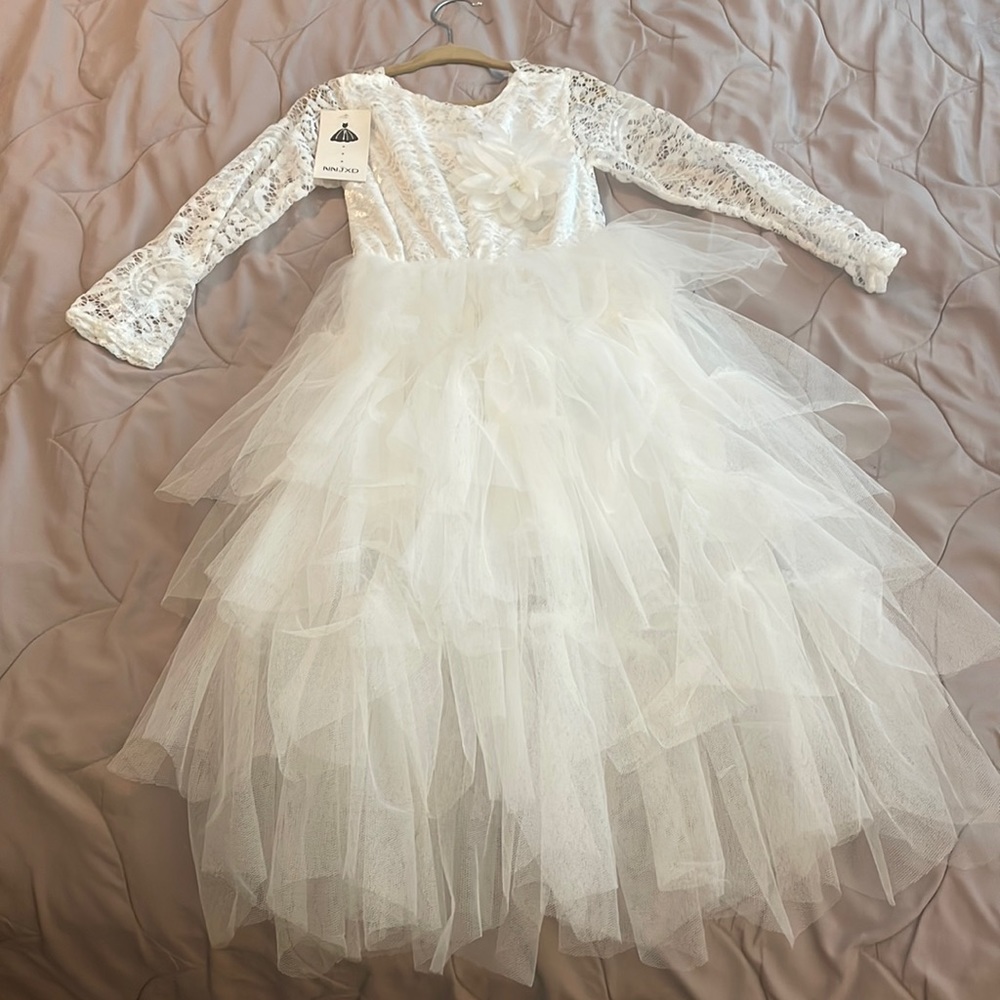 Girls white tutus style dress